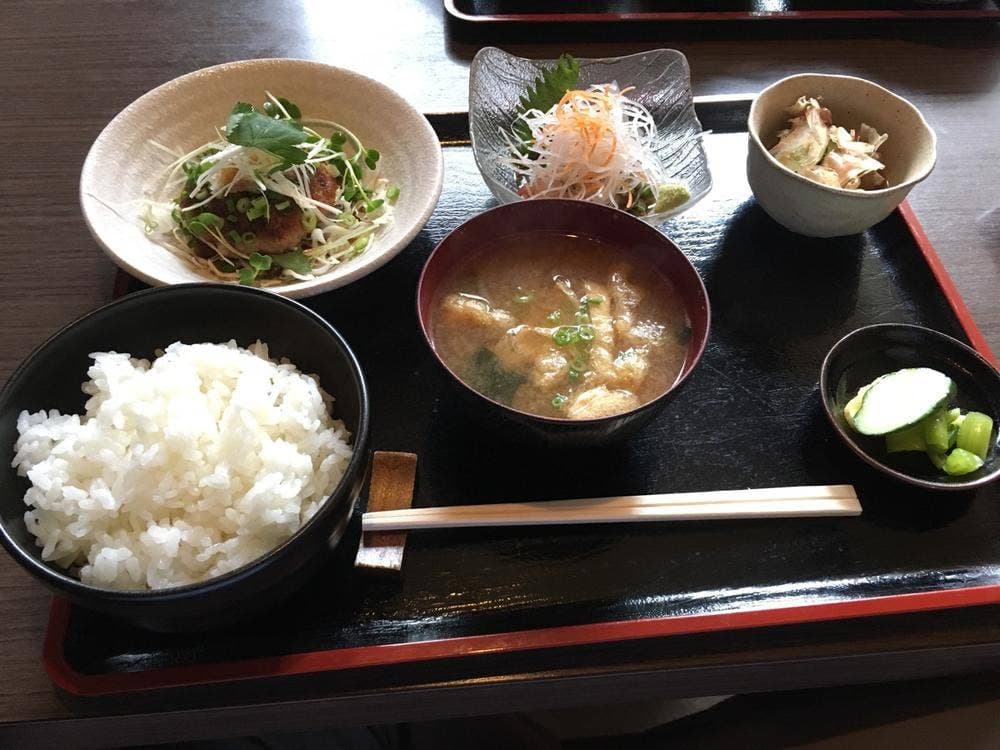 食創工房千代の