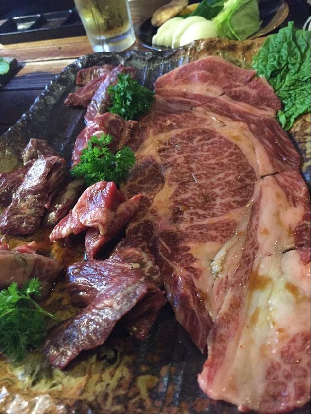 松の実 本店 炭火焼肉 - サブ画像1