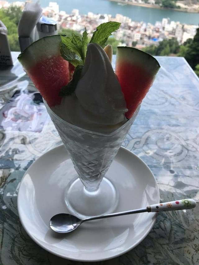 プティ・アノン - サブ画像2