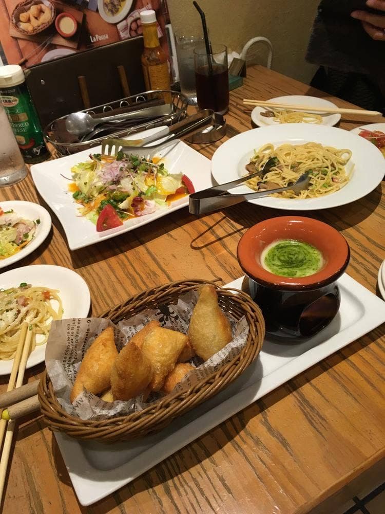 ラ・パウザ 小麦の家 時計台前店