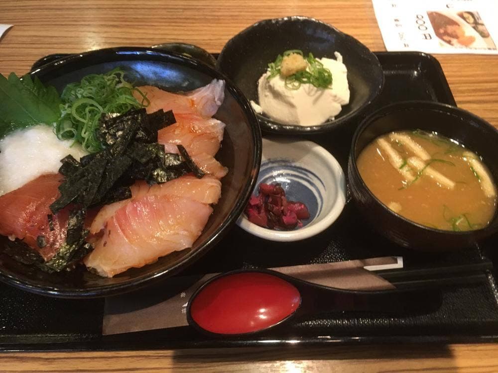 山内農場 浦安駅前店