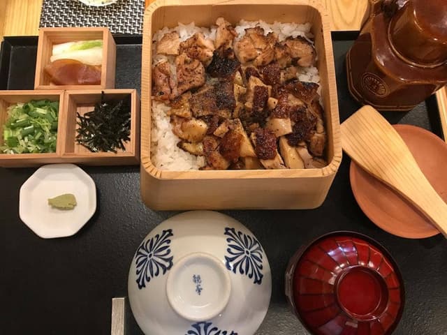 炭火やきとり 鶏ひつまぶし 風琴 - サブ画像1
