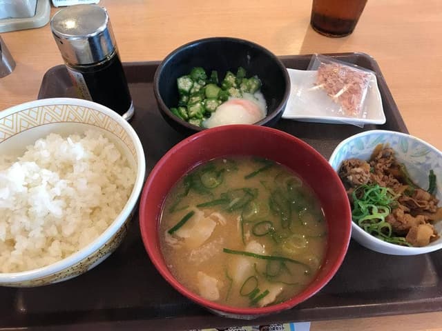 すき家 三郷中央駅前店 - サブ画像1