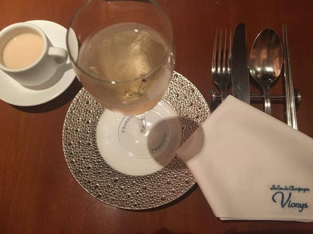 サロン・ド・シャンパーニュ ヴィオニス - サブ画像2