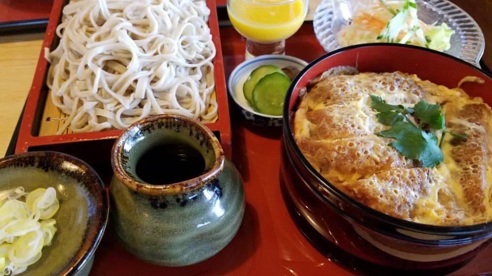 扇屋そば店