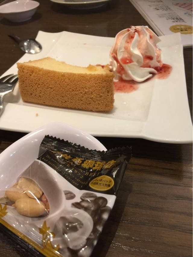 支留比亜珈琲店 四日市日永店 - サブ画像1