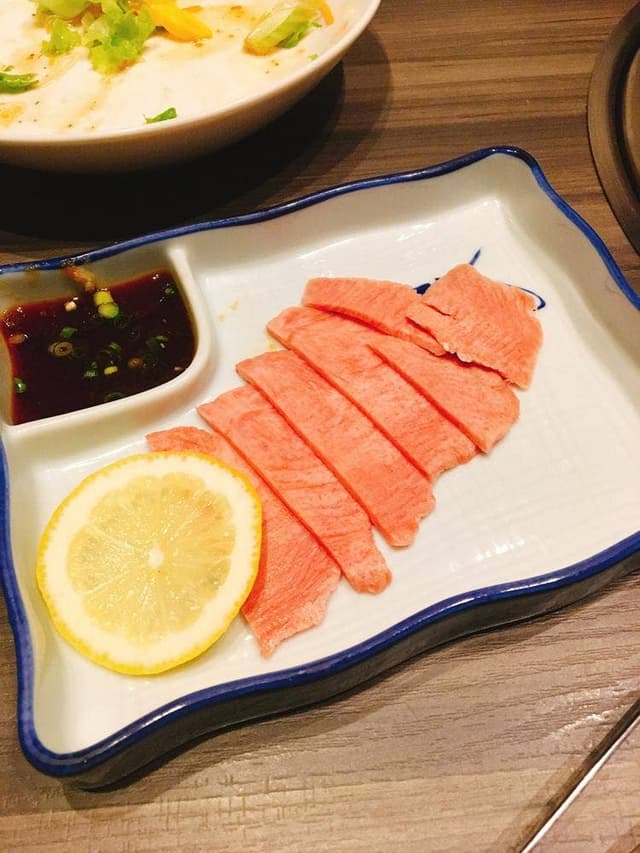 炭火焼 焼肉 とさ屋 - サブ画像1