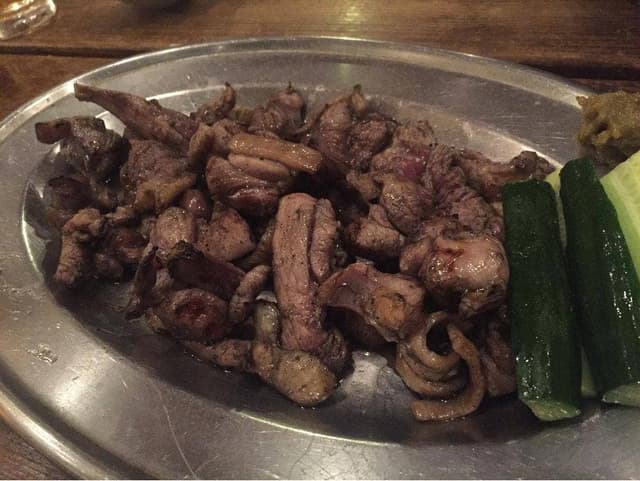 海で魚を食べる鳥 - サブ画像1