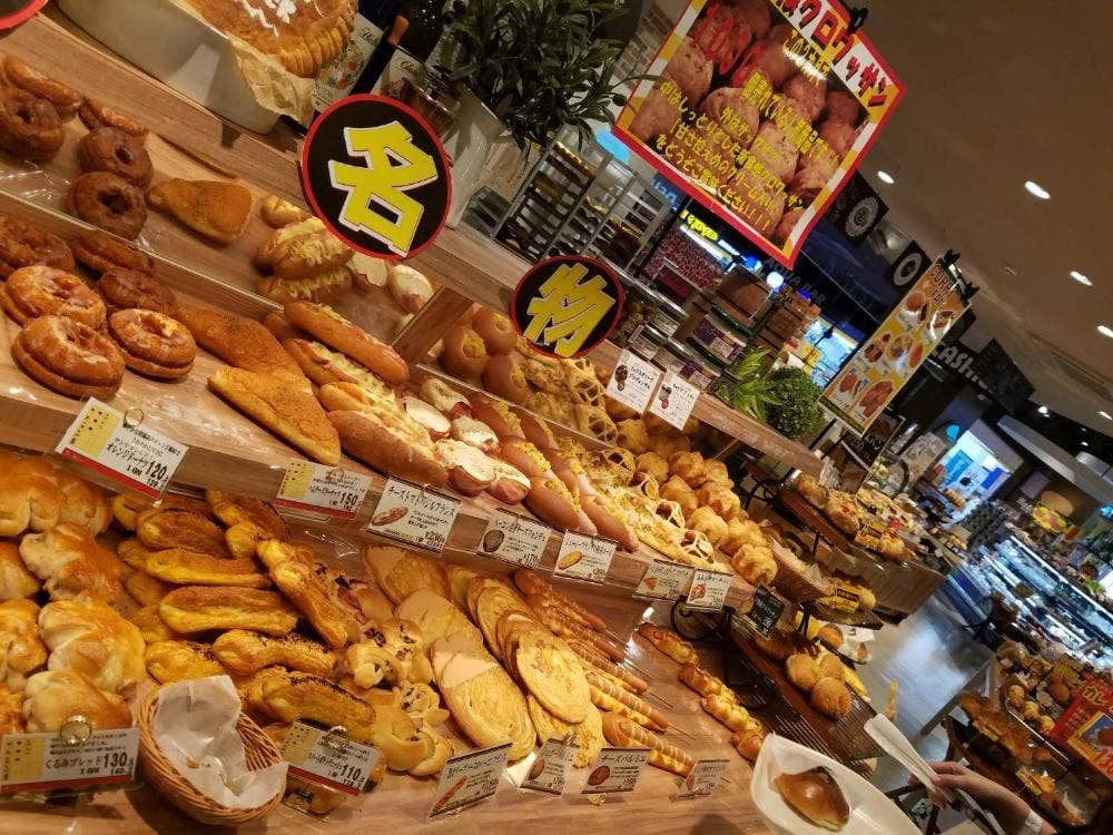 ベーカーバイツェン 下曽根店