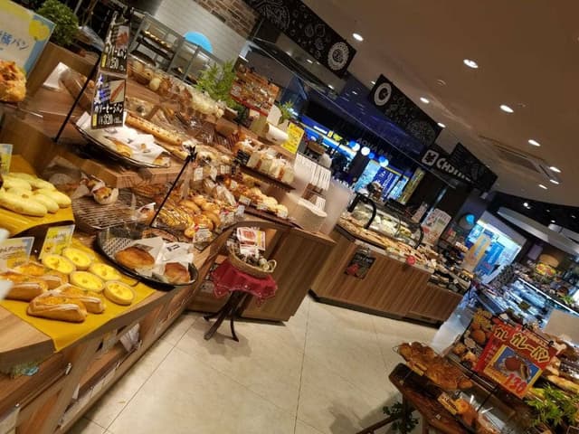 ベーカーバイツェン 下曽根店 - サブ画像1