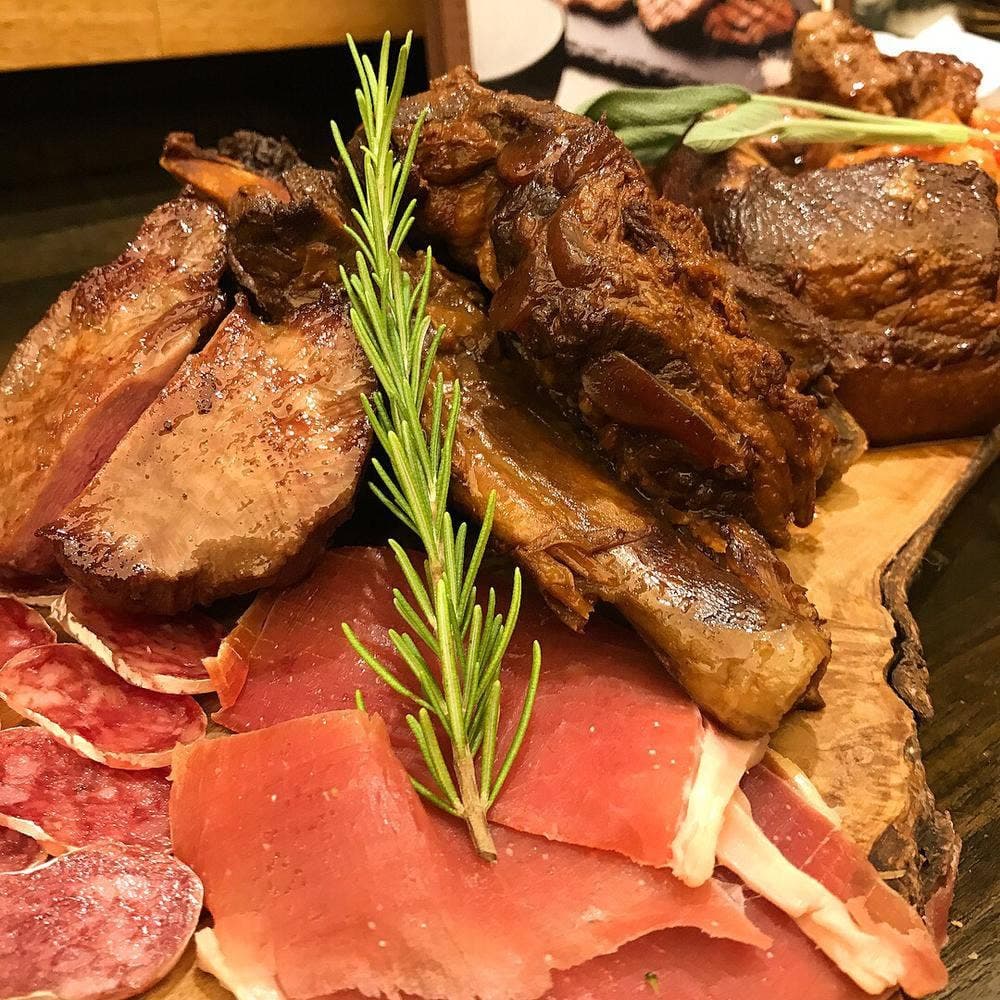 ニクバルドラゴンゲート