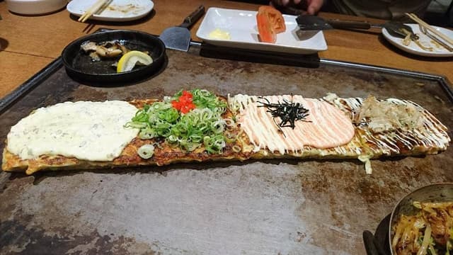 お好み焼 鉄板焼 なんでんねん 北新地店 - サブ画像1