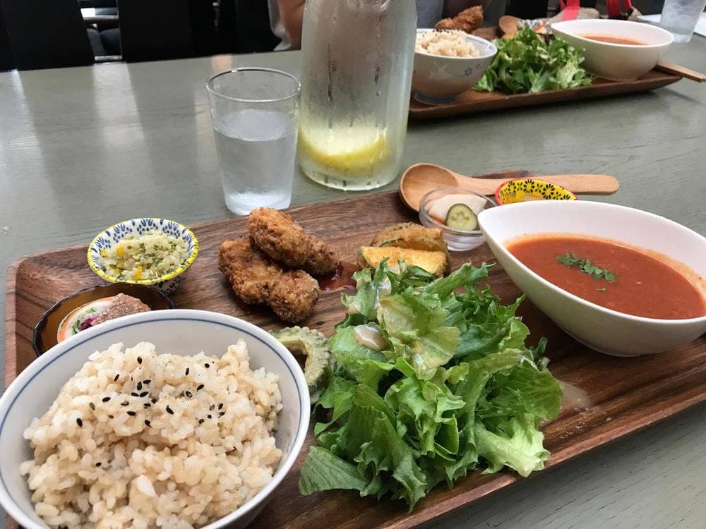 roots cafe