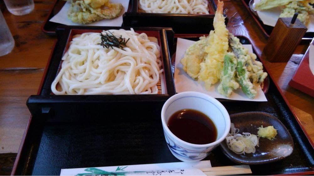 麺処 つるりん房