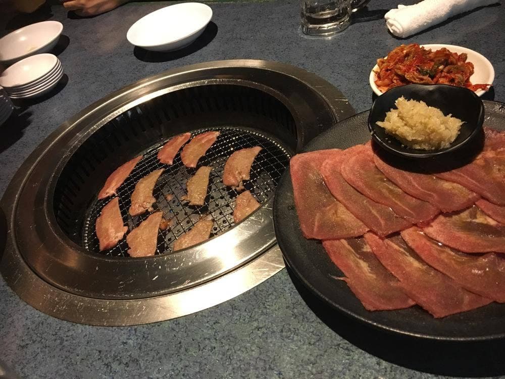 焼肉ホルモン 王道 川西店