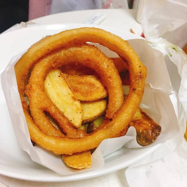 BURGERS CAFE GRILL FUKUYOSHI 新宿店 - サブ画像1