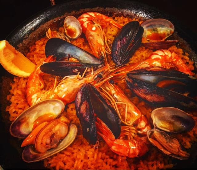 スペインバル タベルナボラーチョ - サブ画像1