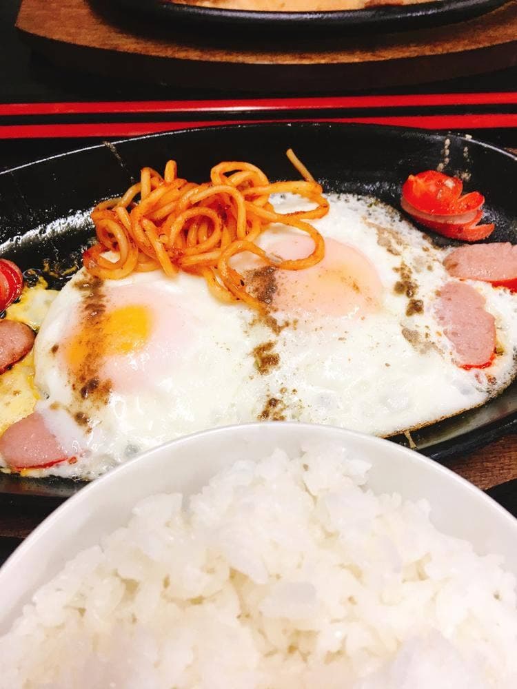 チロリン村