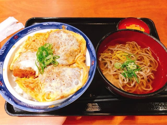 丼丼亭 姫路駅ピオレ店 - サブ画像1