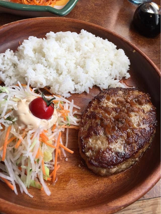 びっくりドンキー 半田店 - サブ画像1