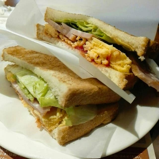 カフェ・ド・クリエ 日比谷通り西新橋店 - サブ画像3