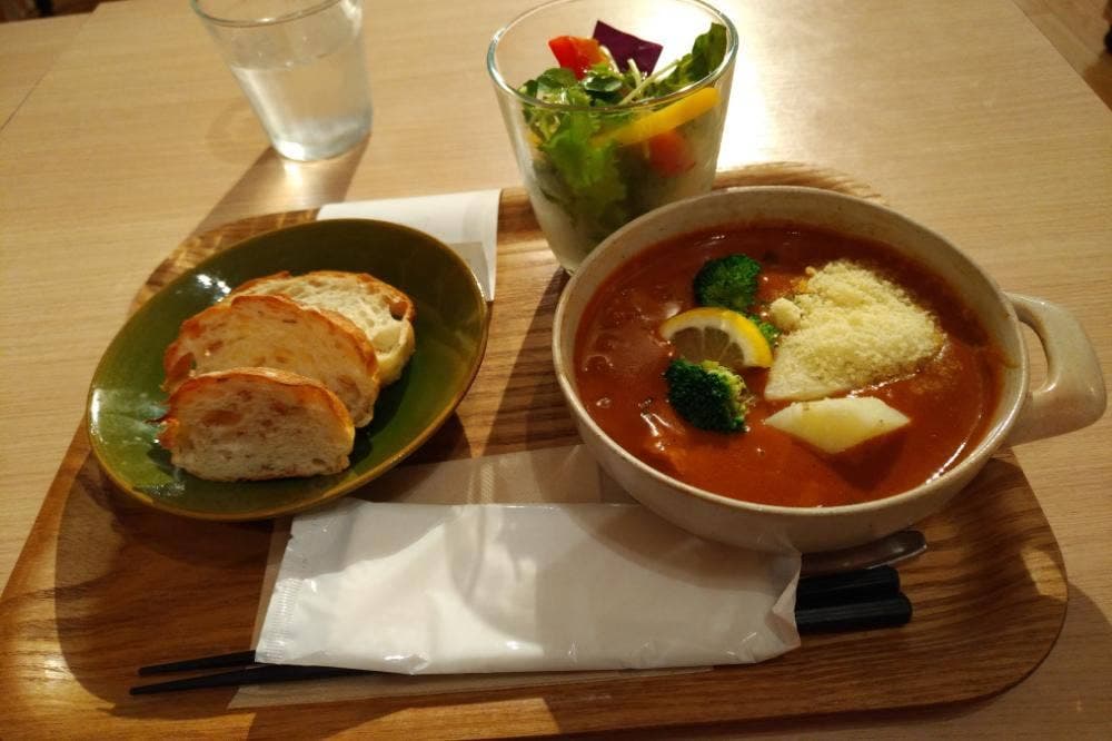 プチポワグリーンカフェ