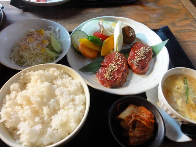 七輪焼肉 楽しいら - サブ画像3