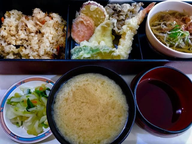福井春山合同庁舎レストラン - サブ画像2