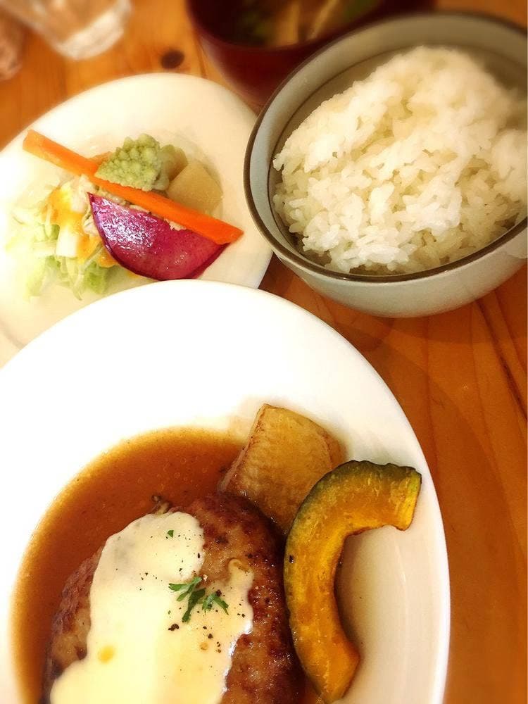つばめ食堂