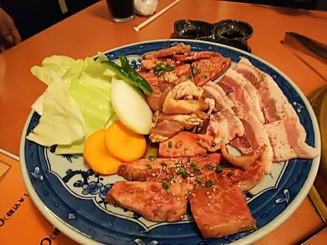 焼肉亭 ハピネス村 - サブ画像1