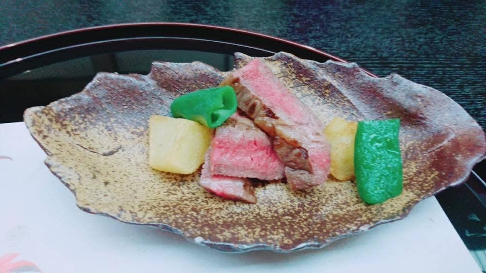小新たつみ