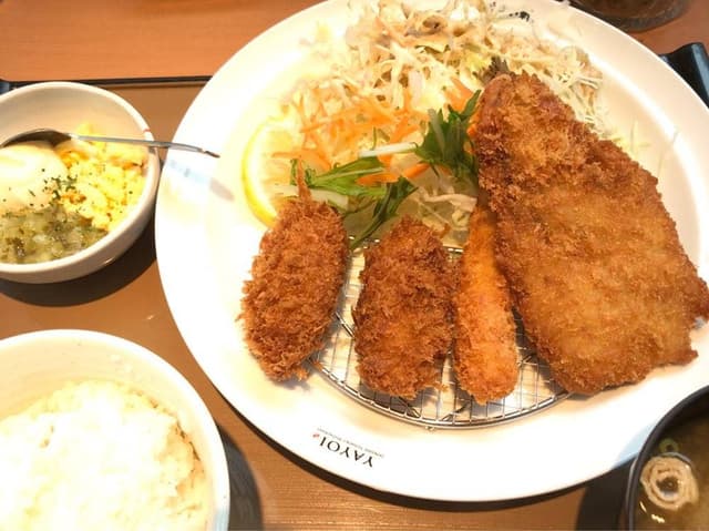 やよい軒 馬車道店 - サブ画像3