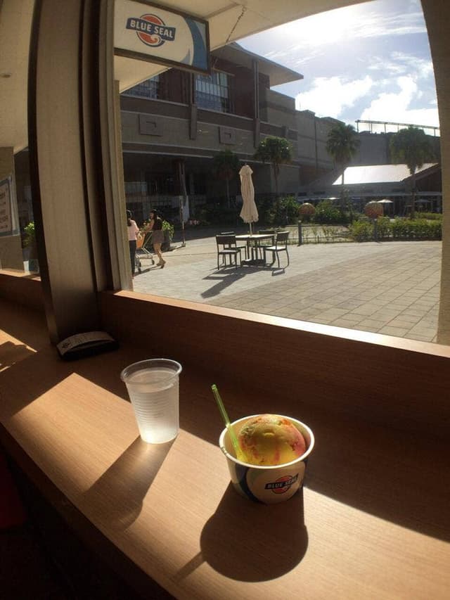 ブルーシール 沖縄 ライカム店 - サブ画像2