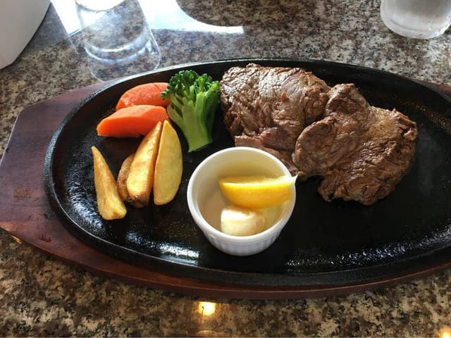 ステーキハウスエブリーチョイス - サブ画像1