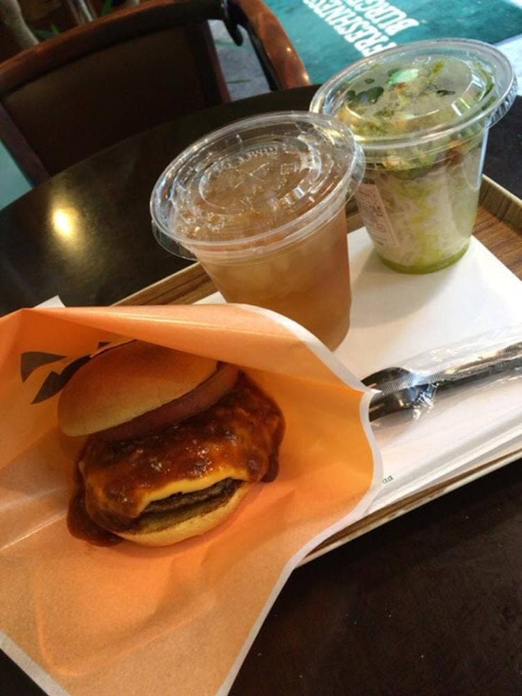 フレッシュネスバーガー 小伝馬町店