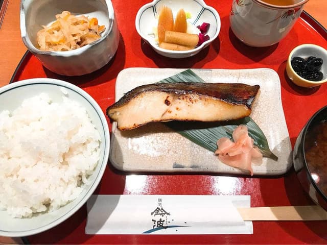 鈴波 栄南店 - サブ画像1