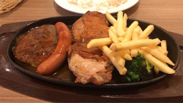 グラッチェガーデンズ 徳島昭和町店 - サブ画像1