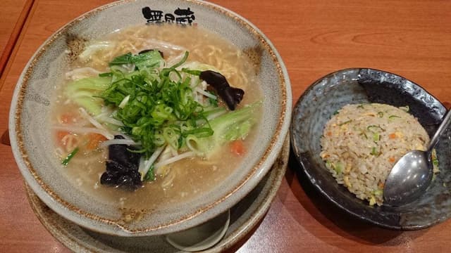 越後秘蔵麺 無尽蔵 イオンモール盛岡南店 - サブ画像2