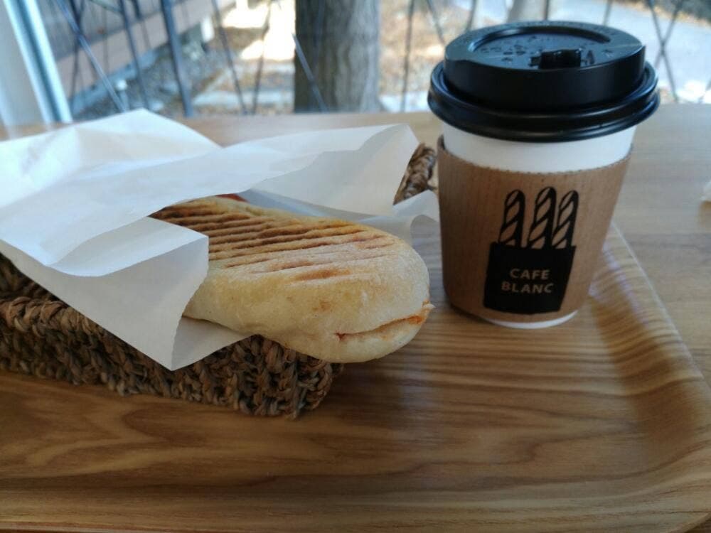 CAFE BLANC