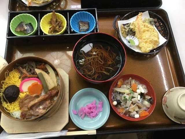 食の館 本丸 鶴ヶ丘会館 - サブ画像1