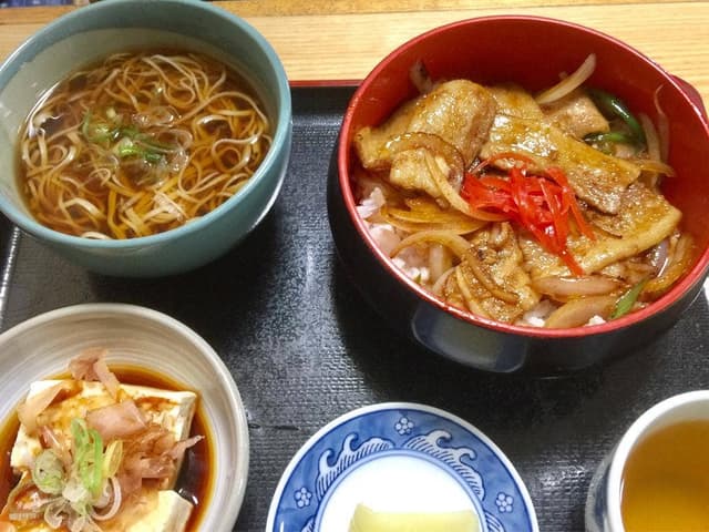 手打ちそばと民宿 なかやま - サブ画像1