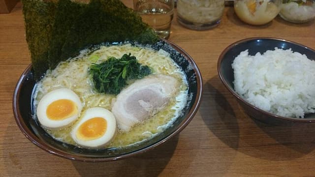 横浜家系ラーメン なぶら家 - サブ画像3