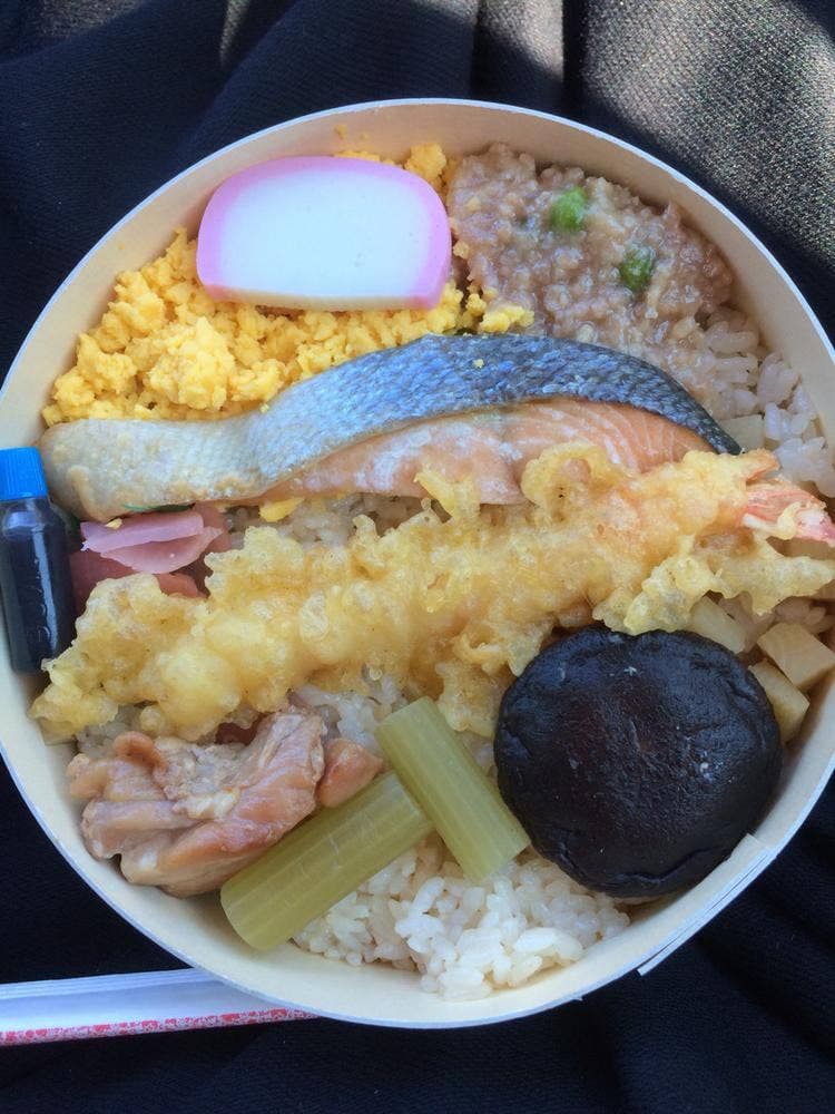 東華軒 下り西売店