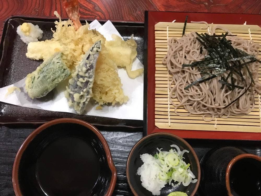 亀や
