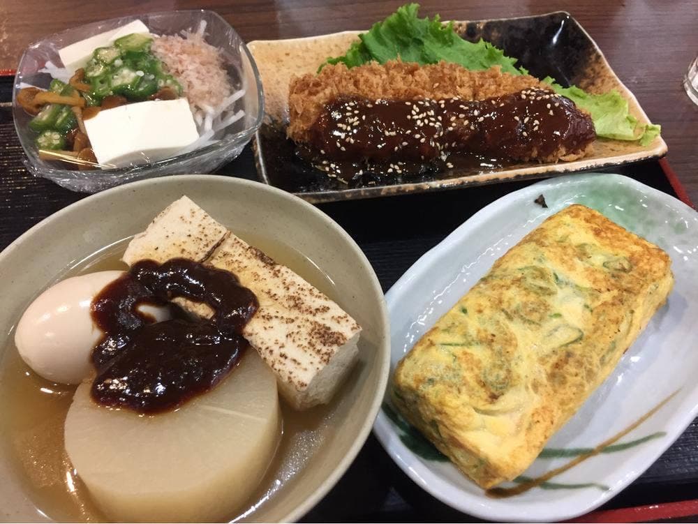 めしや食堂 港七番町店