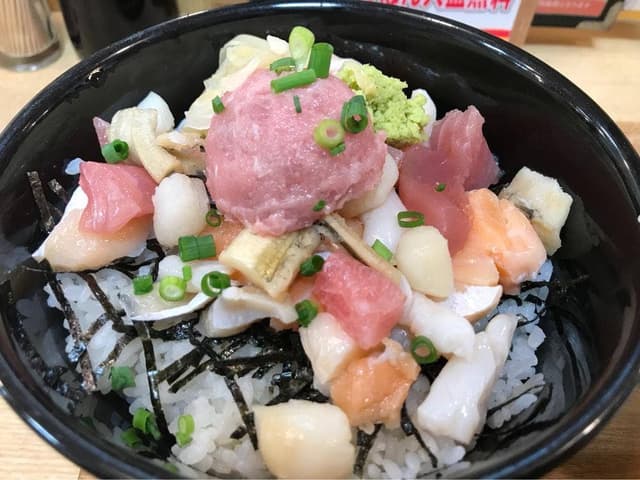 海鮮どんぶり銀八丼東大赤門店 - サブ画像2