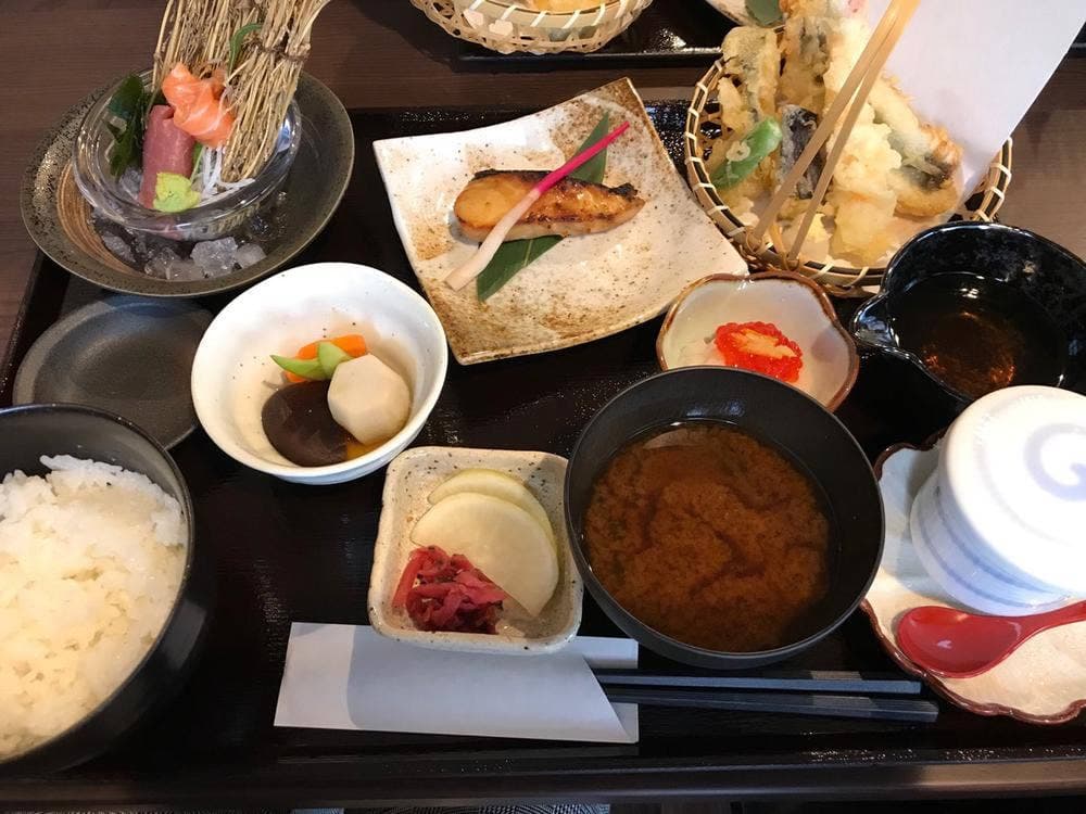 市場食堂 まめだるま