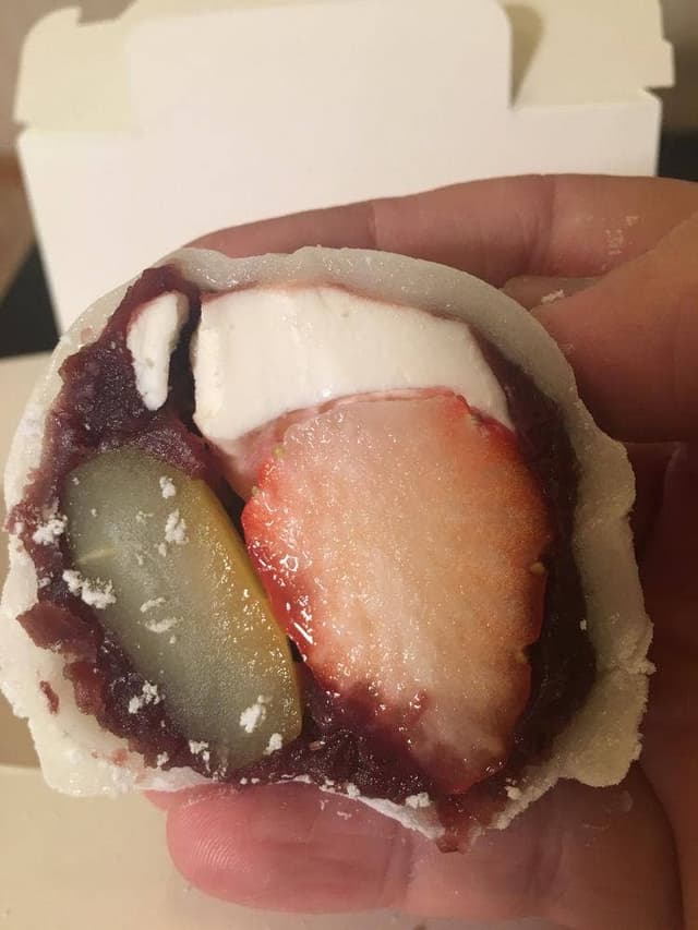 お菓子の日高 JR宮崎駅店 - サブ画像1