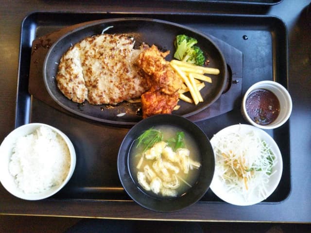 ファイヤーバーグ宮の沢店 - サブ画像3