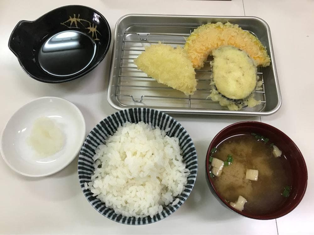 天ぷら食堂 桜囲